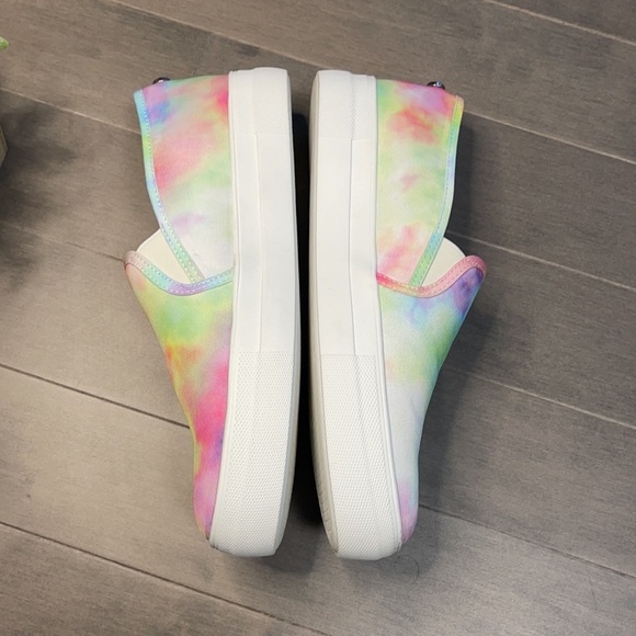 Steve Madden Toshe Tie Dye Slip On Sneaker - Picture 3 of 7